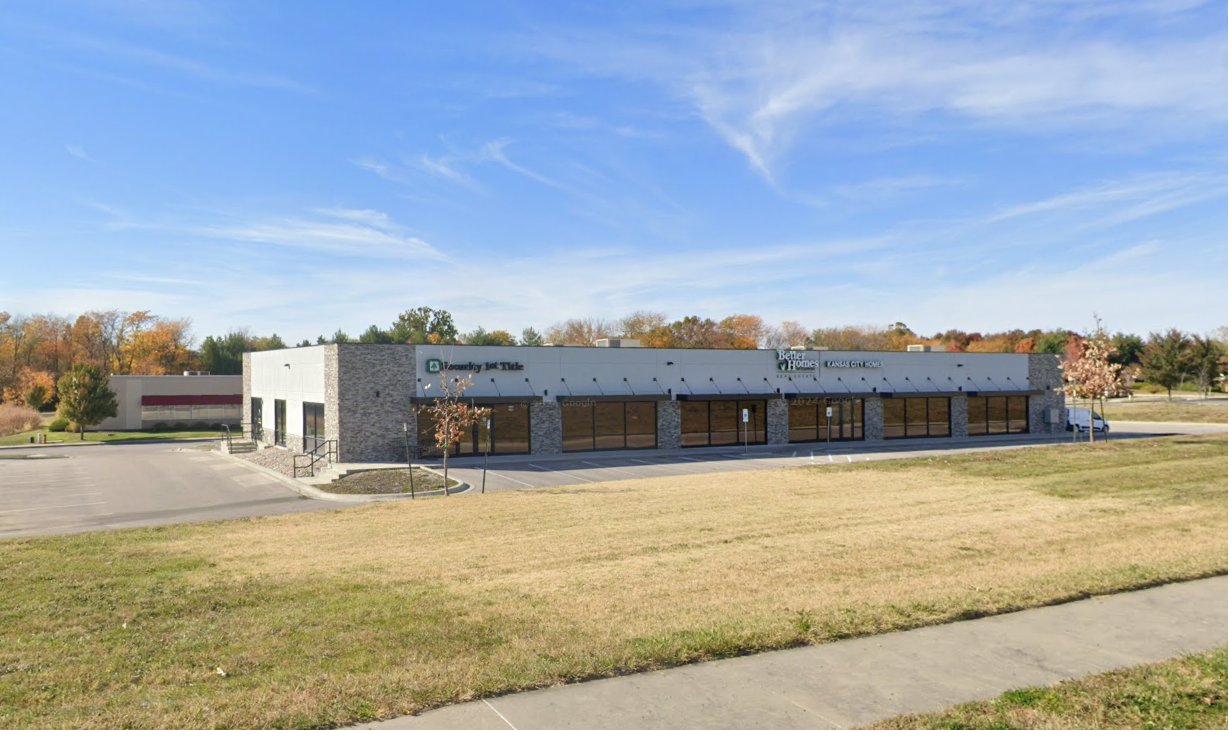 8630 N Green Hills Rd exterior view